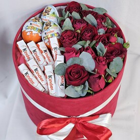 Сладкая коробка с цветами