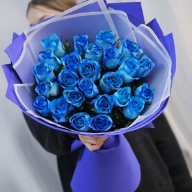 25 синих роз