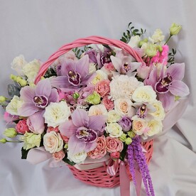 Корзина с цветами