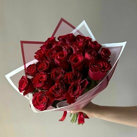 Букет из 25 красных роз