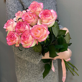 Букет из 9 роз "Джумилия" 60 см