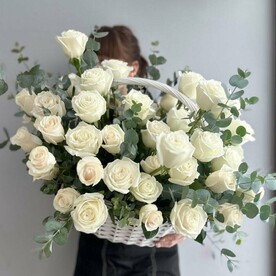 Корзина из 51 роз Эквадор