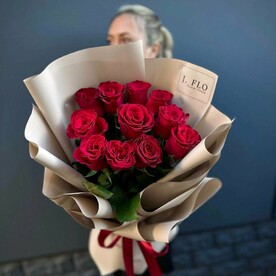 Букет красных роз «Naomi»