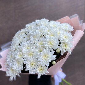 Букет из 9 белых хризантем