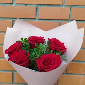 Красные розы