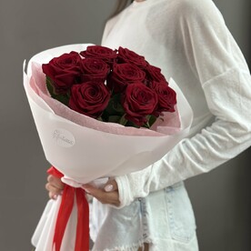 Розы красная ред Наоми 60см 9 штук в букете