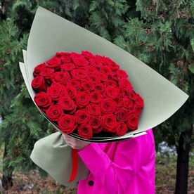 Букет из 51 красной розы