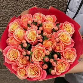 Букет Коралловые бусы, размер S