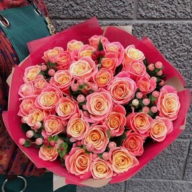 Роза мисс пигги, Гиперикум, Крафт