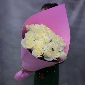 Букет из 35 белых роз