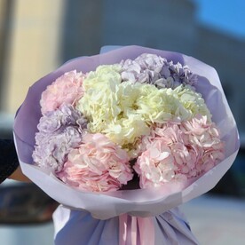 Букет из гортензии