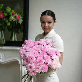 Букет из розовой хризантемы