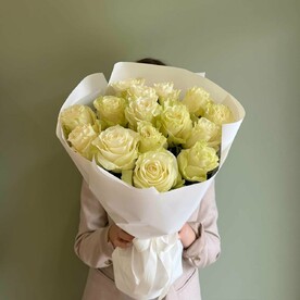 Букет из белых роз