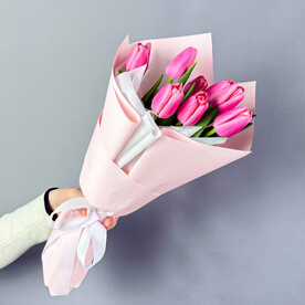 Букет из 7 сортовых тюльпанов