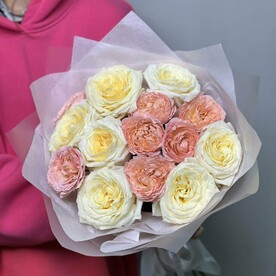 Розы канделайт и кустовые розы Джульетта