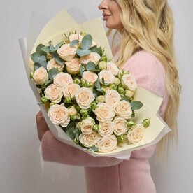 Premium Букет из 5 нежных кустовых роз (016)