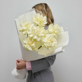 Белоснежный букет с французскими розами (202)