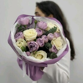 Букет с пионовидной кустовой Лавандер Баблс