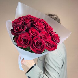 Красные розы Эквадор 15 шт