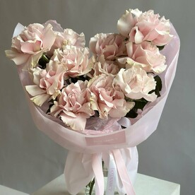 Букет из розовой розы