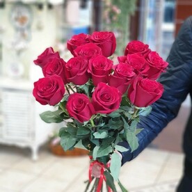 Букет 15 красных роз
