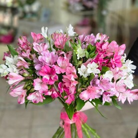 Букет 19 альстромерий