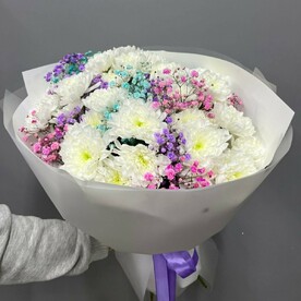 Пушистая хризантема и микс гипсофил