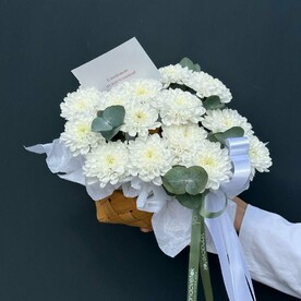 Корзинка с хризантемами и эвкалиптом🌿