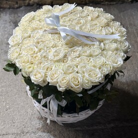 Роза в корзине