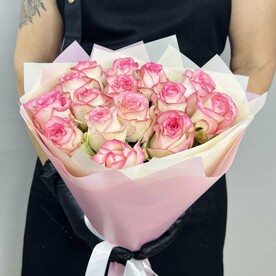 Букет живых цветов из Кенийской розы Джумилия 15 шт 40 см