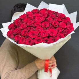 Красная роза 51 шт 60 см