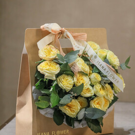 Композиция  из Желтых Пионовидных Роз