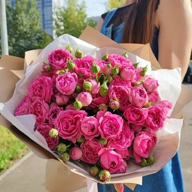 ВОЗДУШНЫЙ БУКЕТ ИЗ ПИОНОВИДНЫХ РОЗ