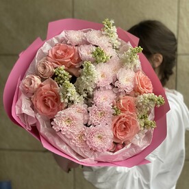 Воздушный букет с белой сиренью