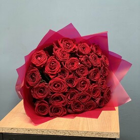 Красные розы 31шт