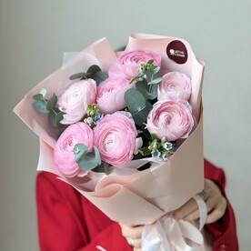 Премиальные ранункулюсы с незабудками