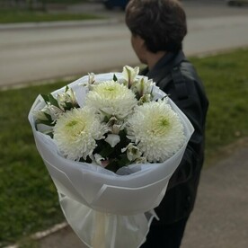 Хризантема с альстромерией