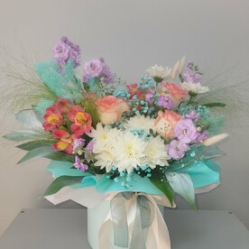 Композиция в коробке "Лазурь".