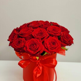 Красная розя в коробке "Пламя страсти".