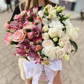 Коробка Charmante с орхидеей