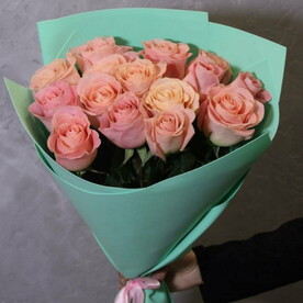 Букет из 15 розовых роз