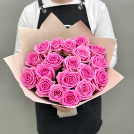 Розы розовые Аква 19 шт в букете 50 см Q156