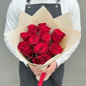 Розы красные Ред Наоми 11 шт в букете 50 см Q134
