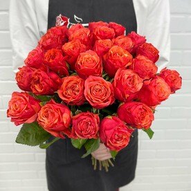 Розы Бубль Гум 29 штук в букете 40 см Q190