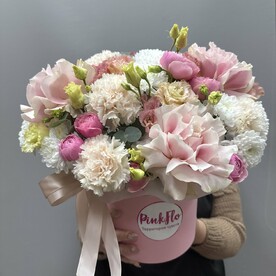 Композиция в шляпной коробке с французской розой 💕 история соблазна ❤️