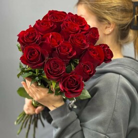 Букет 15 красных роз