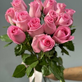 Букет из 15 розовых роз