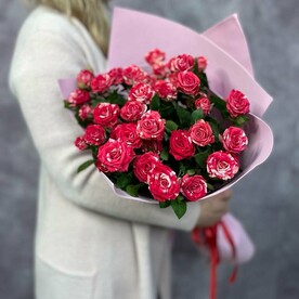 Монобукет из кустовой пион.Розы