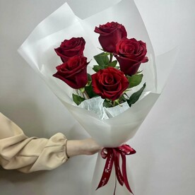 Букет из 5 роз
