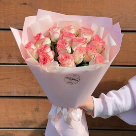 Букет из 15 роз "Джумилия"